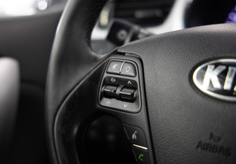 Подержанный автомобиль Kia Ceed Wagon 2013 года (18 фото)
