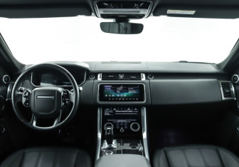 Подержанный автомобиль Land Rover Range Rover Sport 2018 года (26 фото)