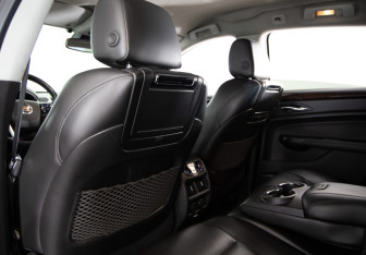 Подержанный автомобиль Cadillac SRX 2013 года (35 фото)