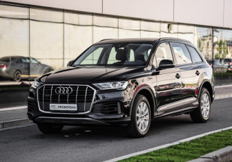 Подержанный автомобиль Audi Q7 2019 года (3 фото)