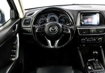 Подержанный автомобиль Mazda CX-5 2016 года (11 фото)