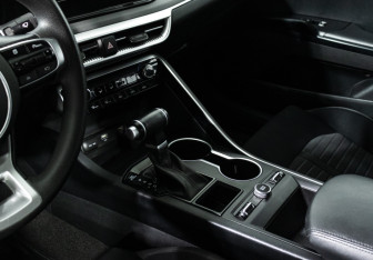 Подержанный автомобиль Kia K5 2020 года (17 фото)