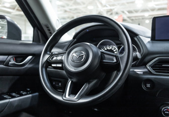 Подержанный автомобиль Mazda CX-5 2025 года (21 фото)
