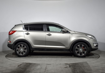 Подержанный автомобиль Kia Sportage 2012 года (4 фото)