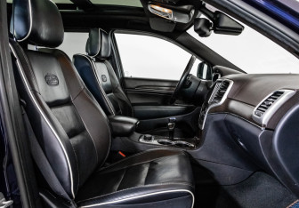 Подержанный автомобиль Jeep Grand Cherokee 2013 года (21 фото)