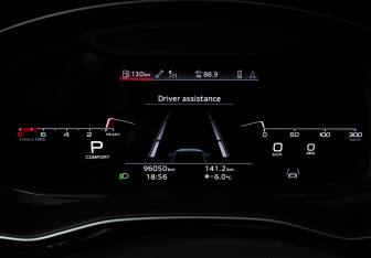 Подержанный автомобиль Audi Q7 2021 года (12 фото)