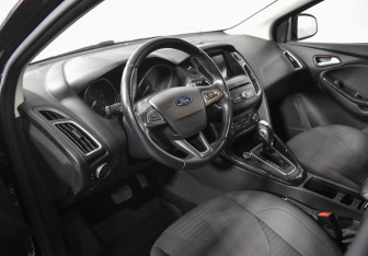 Подержанный автомобиль Ford Focus Sedan 2017 года (9 фото)