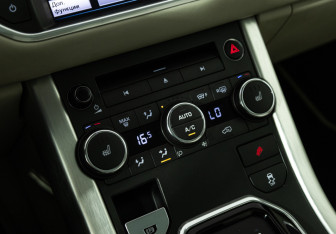Подержанный автомобиль Land Rover Range Rover Evoque 2013 года (19 фото)