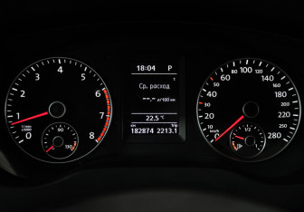 Подержанный автомобиль Volkswagen Jetta Sedan 2013 года (12 фото)