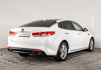 Подержанный автомобиль Kia Optima Sedan 2017 года (5 фото)