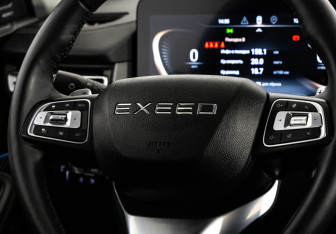 Подержанный автомобиль Exeed VX 2023 года (11 фото)