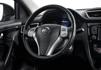 Подержанный автомобиль Nissan Qashqai 2014 года (14 фото)