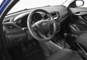 Подержанный автомобиль LADA (ВАЗ) Vesta Sedan 2017 года (9 фото)