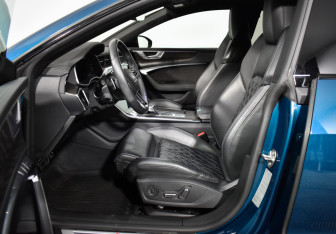 Подержанный автомобиль Audi A7 2019 года (10 фото)