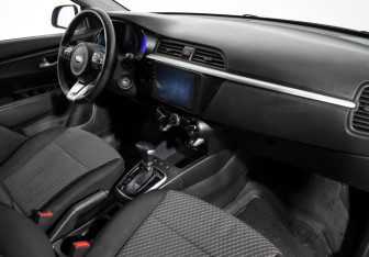 Подержанный автомобиль Kia Rio Hatchback 2018 года (12 фото)