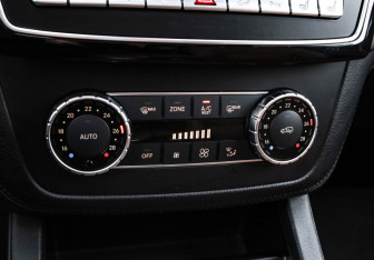 Подержанный автомобиль Mercedes-Benz GLE 2017 года (17 фото)