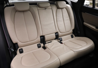 Подержанный автомобиль BMW X1 2021 года (27 фото)