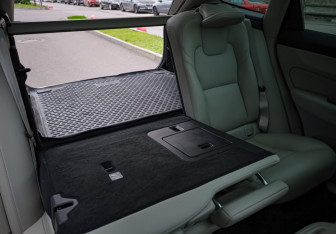 Подержанный автомобиль Volvo XC60 2021 года (26 фото)