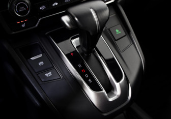 Подержанный автомобиль Honda CR-V 2018 года (16 фото)