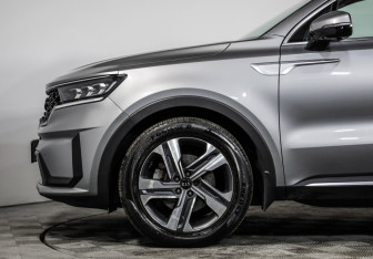Подержанный автомобиль Kia Sorento 2020 года (9 фото)