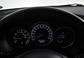 Подержанный автомобиль Mazda CX-5 2015 года (19 фото)