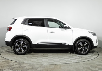 Подержанный автомобиль Chery Tiggo 4 Pro 2024 года (4 фото)