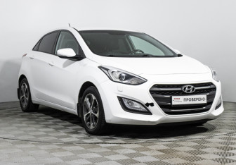 Подержанный автомобиль Hyundai i30 Hatchback 2015 года (3 фото)