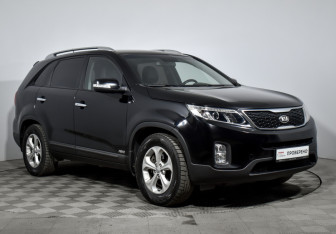 Подержанный автомобиль Kia Sorento 2012 года (3 фото)