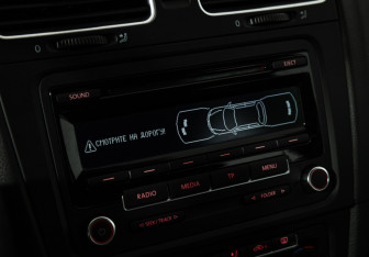 Подержанный автомобиль Volkswagen Golf Hatchback 2012 года (15 фото)