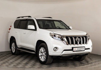 Подержанный автомобиль Toyota Land Cruiser Prado 2016 года (3 фото)