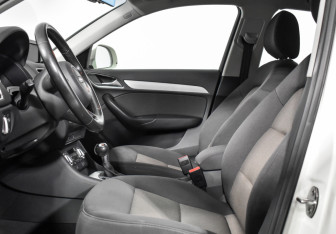 Подержанный автомобиль Audi Q3 2012 года (11 фото)