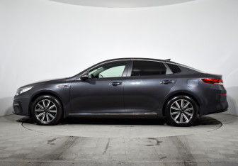 Подержанный автомобиль Kia Optima Sedan 2019 года (8 фото)