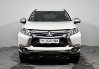 Подержанный автомобиль Mitsubishi Pajero Sport 2019 года (2 фото)