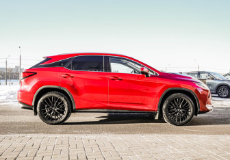 Подержанный автомобиль Lexus RX 2020 года (6 фото)