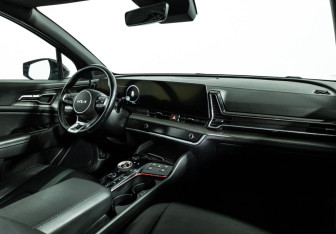 Подержанный автомобиль Kia Sportage 2022 года (9 фото)