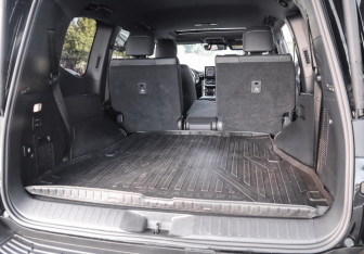 Подержанный автомобиль Toyota Land Cruiser Suv 2022 года (37 фото)