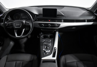 Подержанный автомобиль Audi A4 Sedan 2015 года (15 фото)