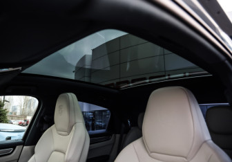 Подержанный автомобиль Porsche Cayenne 2019 года (33 фото)