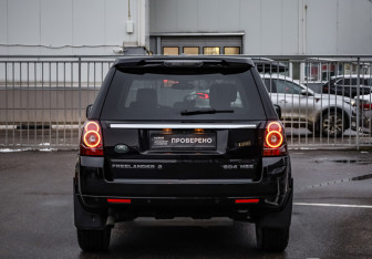 Подержанный автомобиль Land Rover Freelander 2012 года (7 фото)