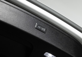 Подержанный автомобиль Audi Q5 2021 года (26 фото)