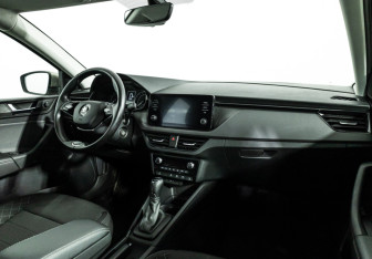 Подержанный автомобиль Skoda Rapid Liftback 2021 года (9 фото)