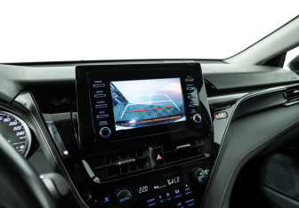 Подержанный автомобиль Toyota Camry Sedan 2021 года (15 фото)