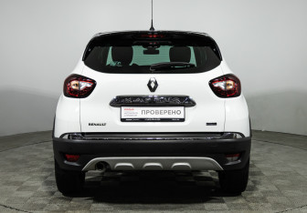 Подержанный автомобиль Renault Kaptur 2016 года (6 фото)