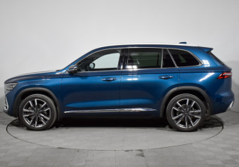 Подержанный автомобиль Geely Monjaro 2023 года (8 фото)