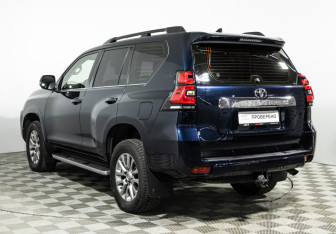 Подержанный автомобиль Toyota Land Cruiser Prado 2017 года (7 фото)