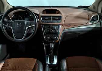 Подержанный автомобиль Opel Mokka 2013 года (14 фото)
