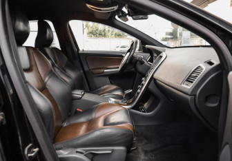 Подержанный автомобиль Volvo XC60 2013 года (24 фото)