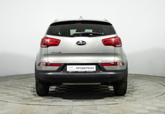 Подержанный автомобиль Kia Sportage 2014 года (6 фото)