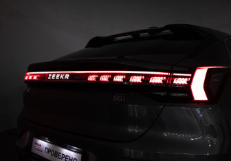 Подержанный автомобиль Zeekr 001 2023 года (32 фото)