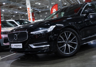 Подержанный автомобиль Volvo S90 2018 года (2 фото)